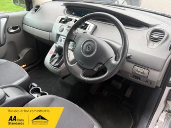 Renault Megane DYNAMIQUE S VVT 111 SCENIC