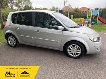 Renault Megane DYNAMIQUE S VVT 111 SCENIC