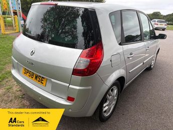 Renault Megane DYNAMIQUE S VVT 111 SCENIC