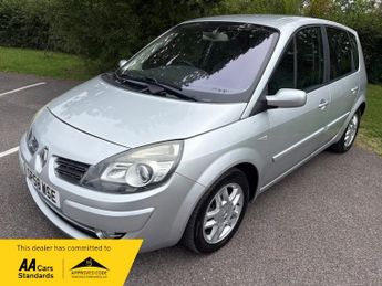 Renault Megane DYNAMIQUE S VVT 111 SCENIC