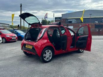 Toyota AYGO 1.0 VVT-i x-pression x-shift Euro 6 5dr