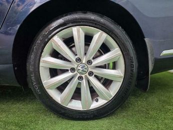 Volkswagen Passat 2.0 TDI BlueMotion Tech Highline DSG Euro 5 (s/s) 4dr