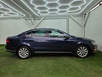 Volkswagen Passat 2.0 TDI BlueMotion Tech Highline DSG Euro 5 (s/s) 4dr
