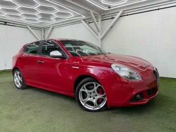 Alfa Romeo Giulietta 2.0 JTDM-2 QV Line Hatchback 5dr Diesel TCT Euro 6 (s/s) (175 bh