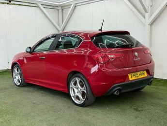 Alfa Romeo Giulietta 2.0 JTDM-2 QV Line Hatchback 5dr Diesel TCT Euro 6 (s/s) (175 bh