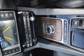 Jaguar F-Pace PORTFOLIO AWD