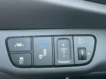 Hyundai Ioniq 1.6 h-GDi Premium SE DCT Euro 6 (s/s) 5dr