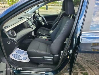 Toyota RAV4 2.5 VVT-h Icon Tech CVT Euro 6 (s/s) 5dr