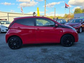 Toyota AYGO 1.0 VVT-i x-play x-shift Euro 6 5dr