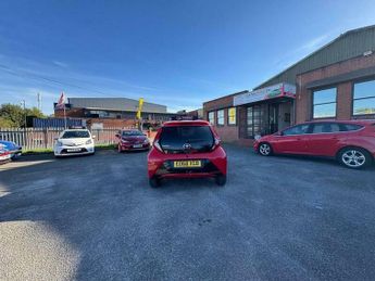 Toyota AYGO 1.0 VVT-i x-play x-shift Euro 6 5dr