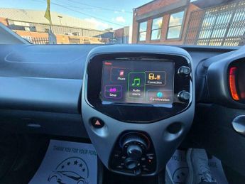 Toyota AYGO 1.0 VVT-i x-play x-shift Euro 6 5dr