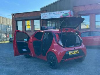 Toyota AYGO 1.0 VVT-i x-play x-shift Euro 6 5dr