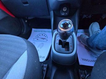Toyota AYGO 1.0 VVT-i x-play x-shift Euro 6 5dr