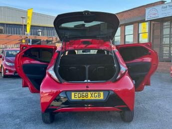 Toyota AYGO 1.0 VVT-i x-play x-shift Euro 6 5dr