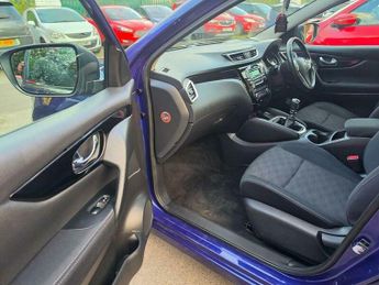 Nissan Qashqai 1.2 DIG-T Acenta 2WD Euro 5 (s/s) 5dr