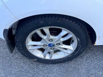 Ford Fiesta 1.0T EcoBoost Zetec Euro 5 (s/s) 3dr