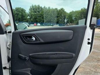 Citroen C4 1.6 HDi Airdream + Hatchback 5dr Diesel Manual Euro 4 (92 ps)