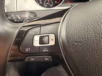 Volkswagen GOLF TSI MATCH