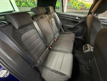 Volkswagen Golf R TSI DSG [3X SERVICES, SAT NAV, HEATED SEATS & DIGITAL DASH]