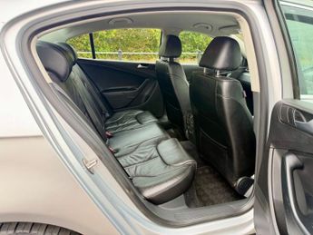 Volkswagen Passat HIGHLINE TDI DSG