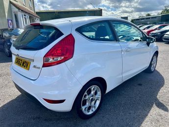 Ford Fiesta ZETEC B/TOOTH+AIR CON+ISOFIX