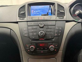 Vauxhall Insignia 2.0 CDTi Exclusiv Nav Sports Tourer Euro 5 5dr