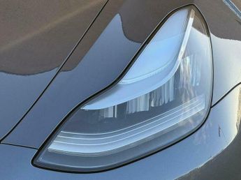 Tesla Model 3 Standard Range Plus Auto RWD 4dr