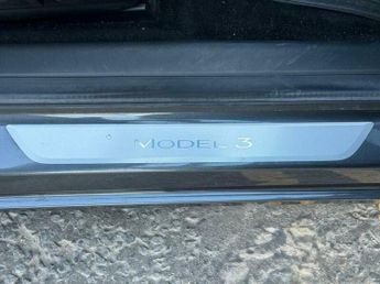 Tesla Model 3 Standard Range Plus Auto RWD 4dr