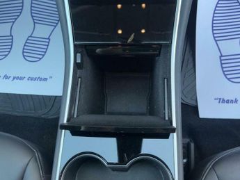 Tesla Model 3 Standard Range Plus Auto RWD 4dr