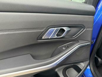 BMW 3 SERIES 2.0 320i M Sport Auto Euro 6 (s/s) 4dr