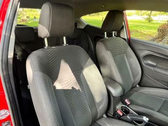 Ford Fiesta 1.0T EcoBoost Titanium Euro 5 (s/s) 3dr