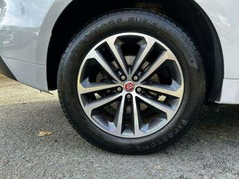 Jaguar F-Pace 2.0 D240 R-Sport Auto AWD Euro 6 (s/s) 5dr