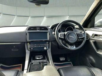 Jaguar F-Pace 2.0 D240 R-Sport Auto AWD Euro 6 (s/s) 5dr