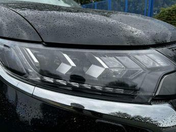 Mitsubishi Outlander 2.0 MIVEC Black CVT 4WD Euro 6 (s/s) 5dr
