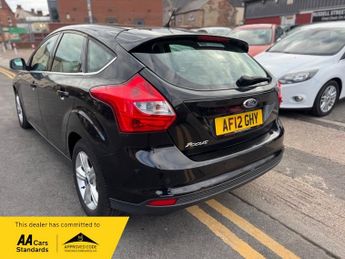 Ford Focus 1.6 Zetec Powershift Euro 5 5dr