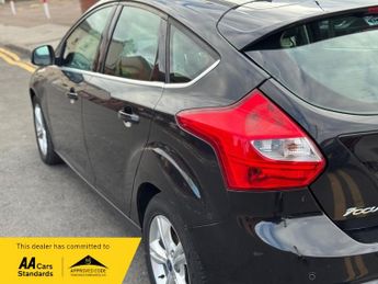 Ford Focus 1.6 Zetec Powershift Euro 5 5dr