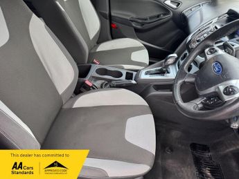 Ford Focus 1.6 Zetec Powershift Euro 5 5dr