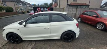 Audi A1 TFSI S LINE