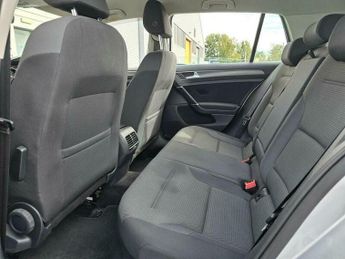 Volkswagen Golf 35.8kWh e-Golf Auto 5dr