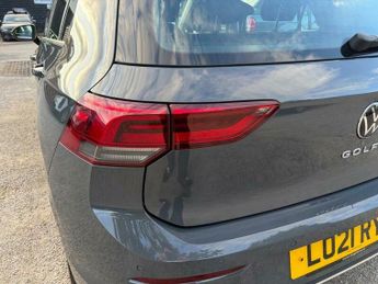 Volkswagen Golf 1.5 eTSI MHEV Style DSG Euro 6 (s/s) 5dr