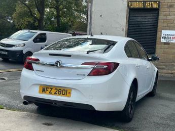Vauxhall Insignia 2.0 CDTi ecoFLEX Design Euro 5 (s/s) 5dr