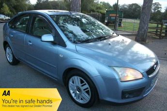 Ford Focus 1.6 Ghia 5dr