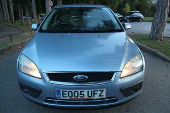 Ford Focus 1.6 Ghia 5dr