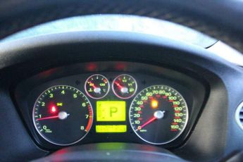 Ford Focus 1.6 Ghia 5dr