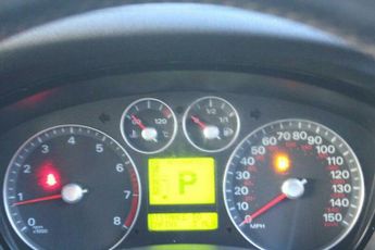 Ford Focus 1.6 Ghia 5dr