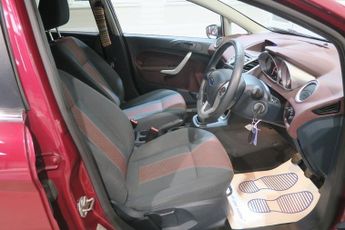 Ford Fiesta TITANIUM TDCI 95