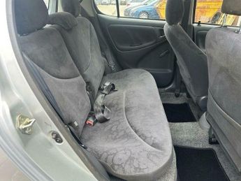 Toyota Yaris 1.3 VVT-i 16v CDX 5dr