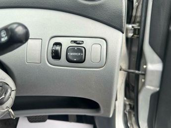 Toyota Yaris 1.3 VVT-i 16v CDX 5dr