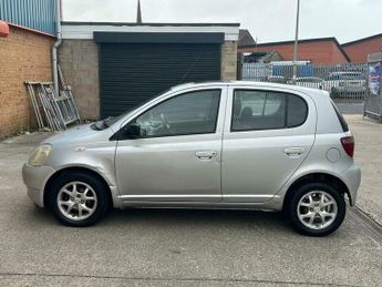 Toyota Yaris 1.3 VVT-i 16v CDX 5dr