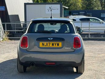 MINI Hatch 1.5 Cooper Auto Euro 6 (s/s) 3dr
